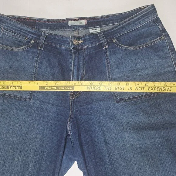 Vintage levis 515 Size 18 Capri Jeans Cuffed Retro blue denim flap back pockets - Picture 9 of 10